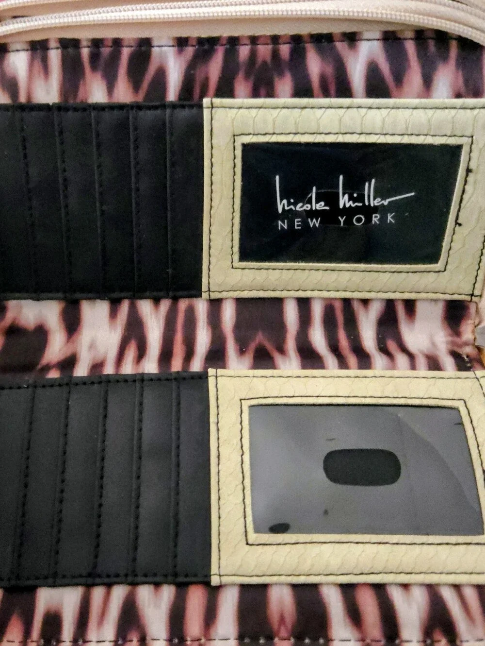 NWT Nicole Miller New York Beige Snake Skin Zip Wallet